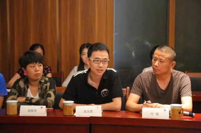 团廊坊市委组织开展新兴青年群体座谈会暨“筑梦基地”揭牌仪式