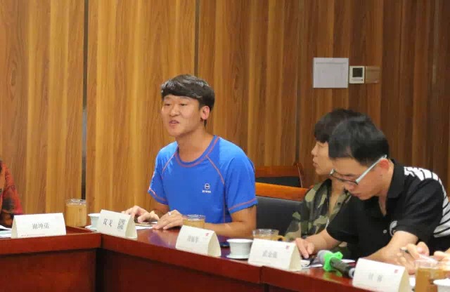 团廊坊市委组织开展新兴青年群体座谈会暨“筑梦基地”揭牌仪式